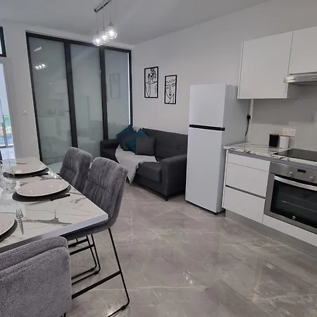 Diamond 160 Apartment Paphos